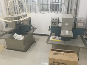 如何選擇微機控制高低溫電子拉力試驗機